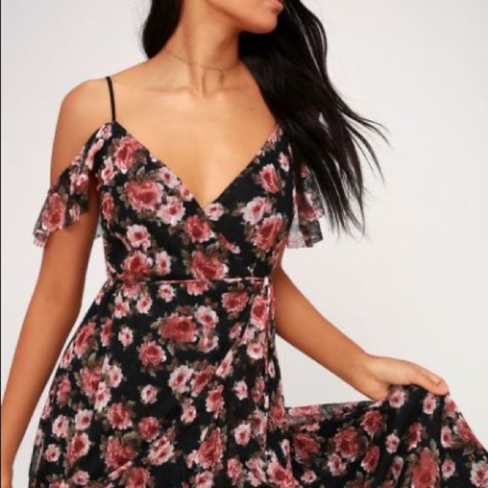Lulu’s gorgeous black wrap maxi dress! - Picture 2 of 3